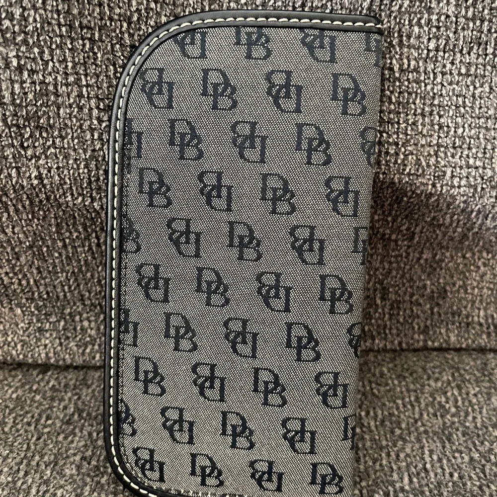 Dooney & Bourke dooney bourke