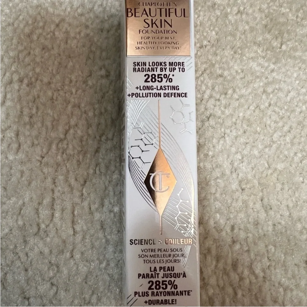 Charlotte Tilbury achieve flawless