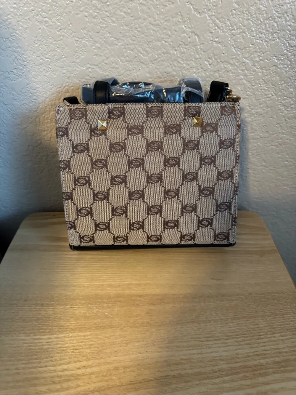 bebe structured canvas
