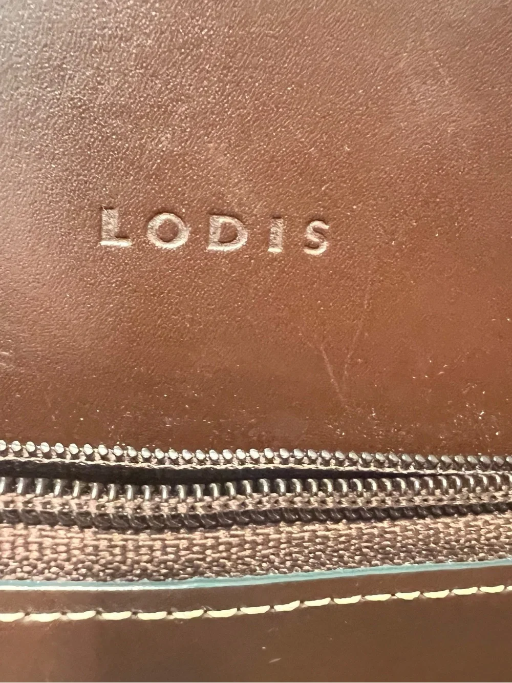 Lodis sleek leather