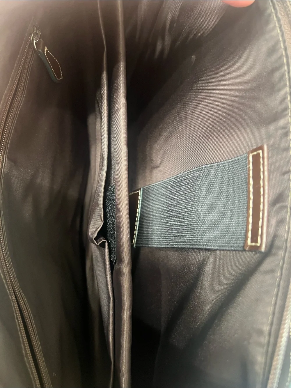 Lodis sleek leather