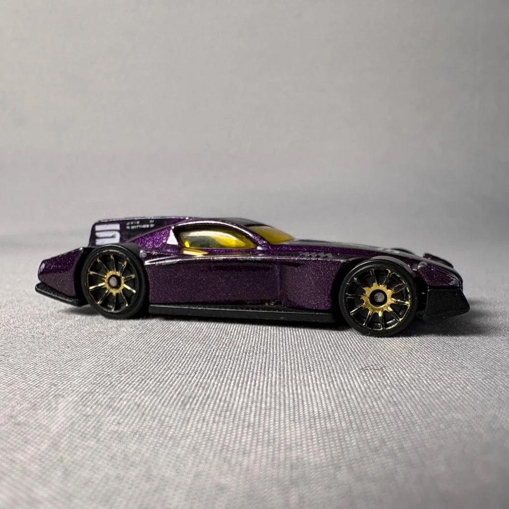 Hot Wheels Formul8r Purple Metallic Diecast Race Car Gold Wheels 1:64 Scale