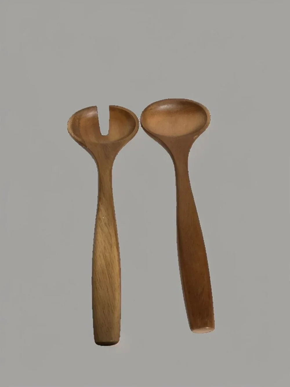 Handcrafted salad server
