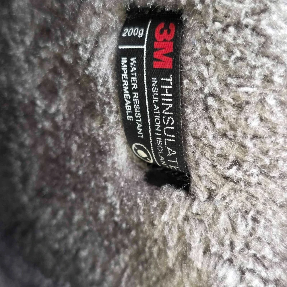 Aleader this item