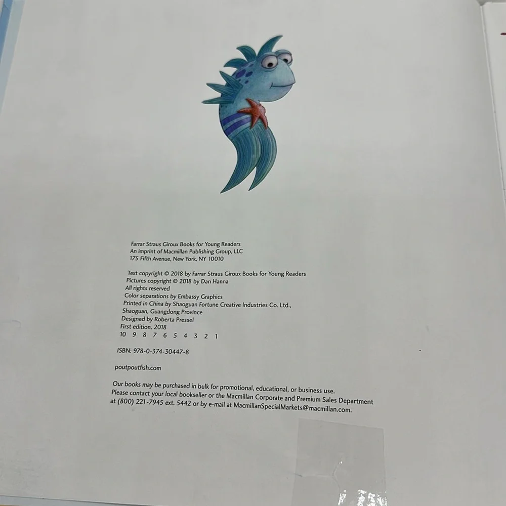 The Pout-Pout Fish Look-and-Find Book - Blue
