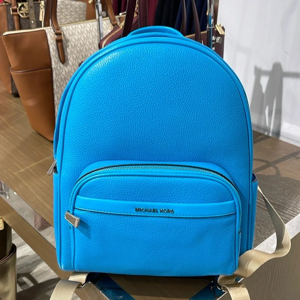 Michael Kors this pocket zip