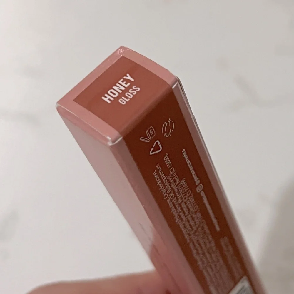 Persona brand new