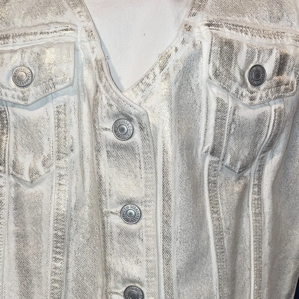 Levi's sleeveless cropped metallic Bella Denim Vest size M NWT