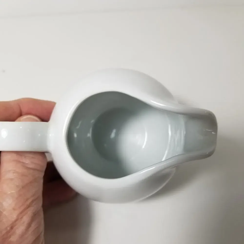 Crofton creamer small