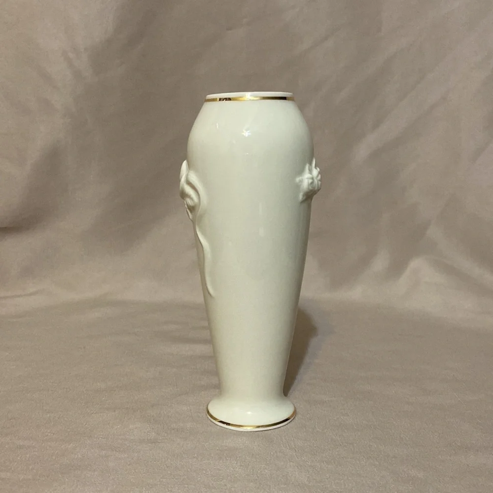 Lenox both shown available