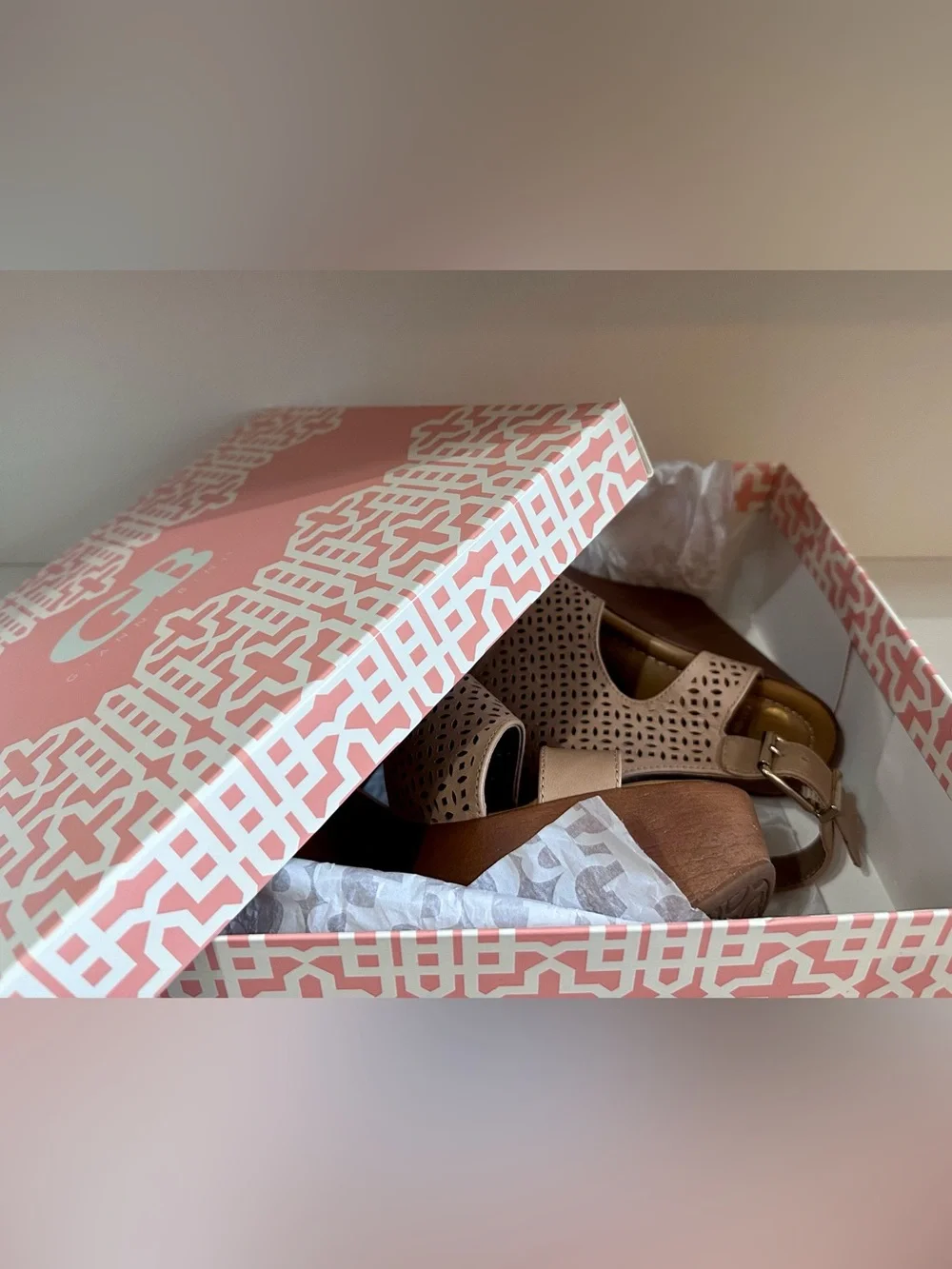 Gianni Bini sleek wedge