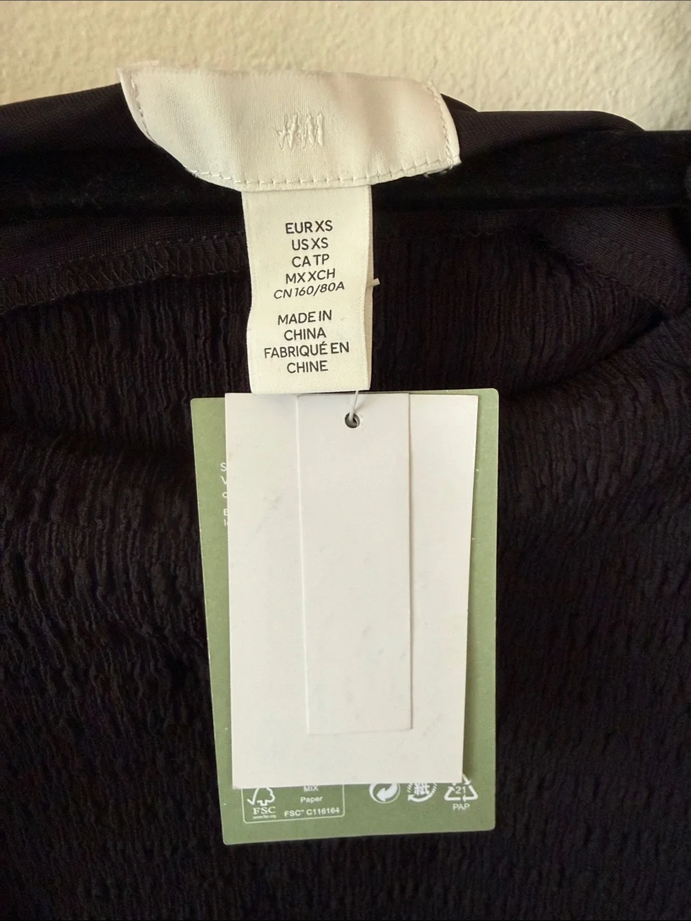H&M flattering silhouette shoulders