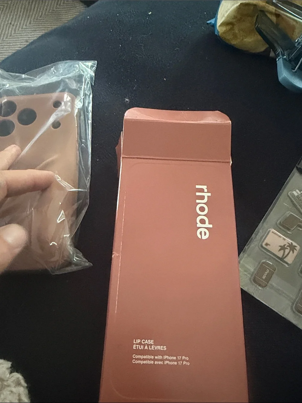 RHODE fits silicone