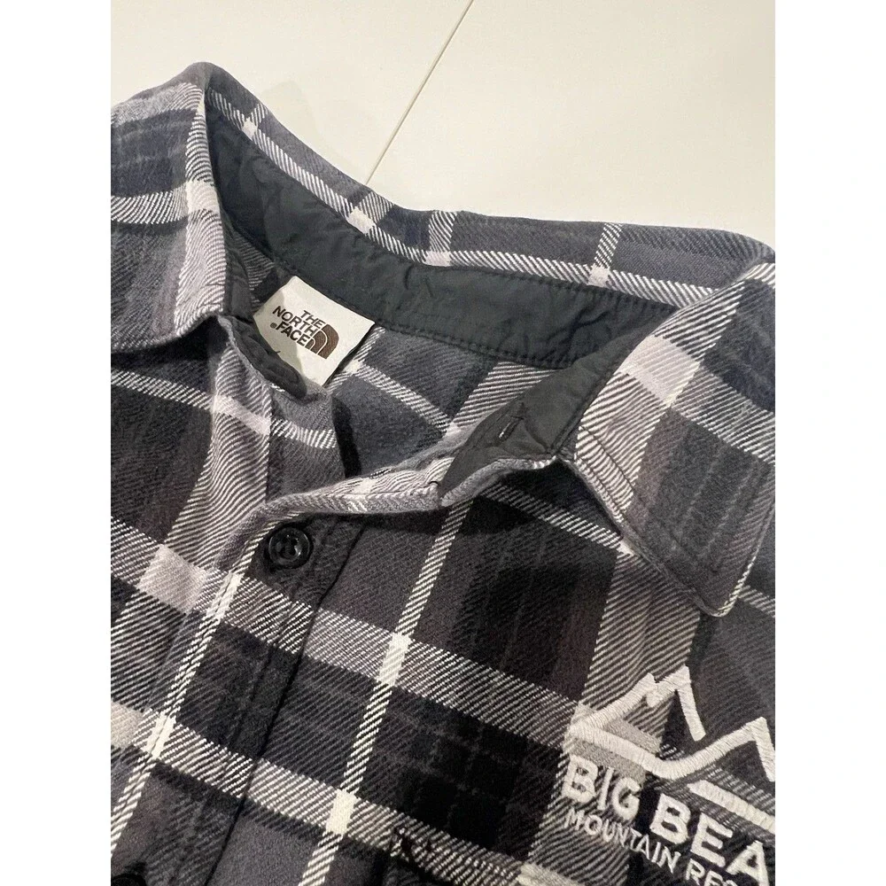 The North Face Plaid Flannel Button-Up Shirt Black Gray L Embroidered