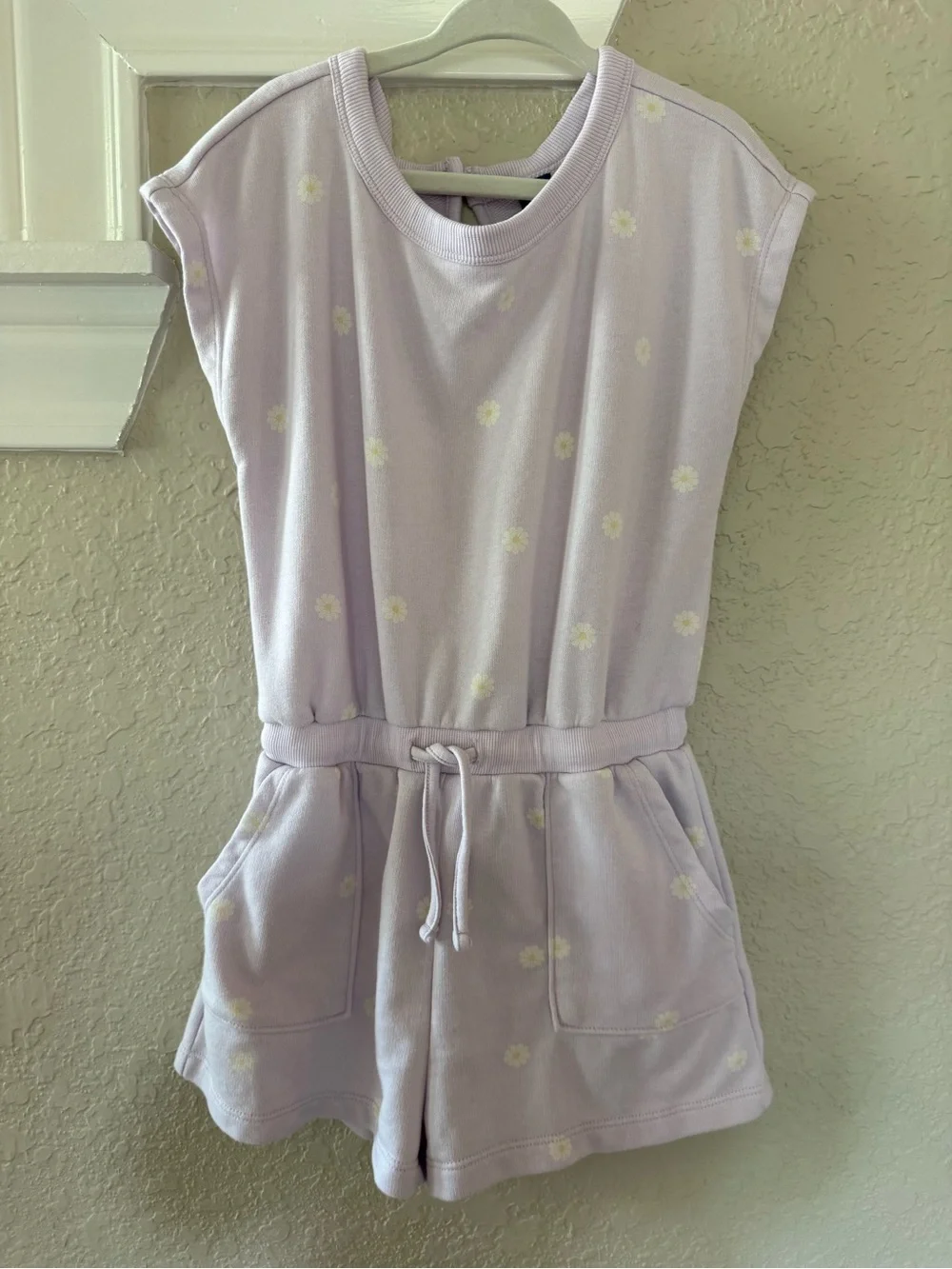 NWOT Old Navy Daisy Drawstring Romper (S)