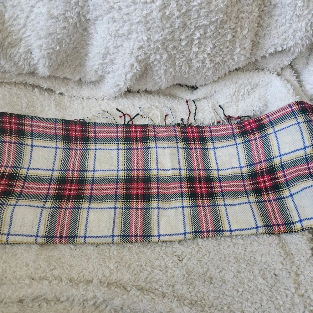 Talbots 100%‎ Wool Tartan Plaid Scarf Red Cream Green