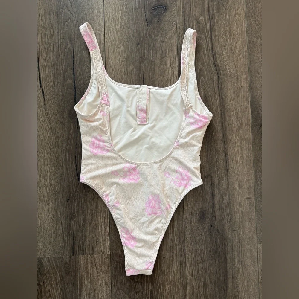 Frankies Bikinis frankie’s bikinis
