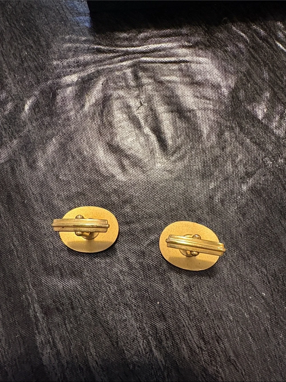 Gold Round Men's Cufflinks - Classic Oval Design