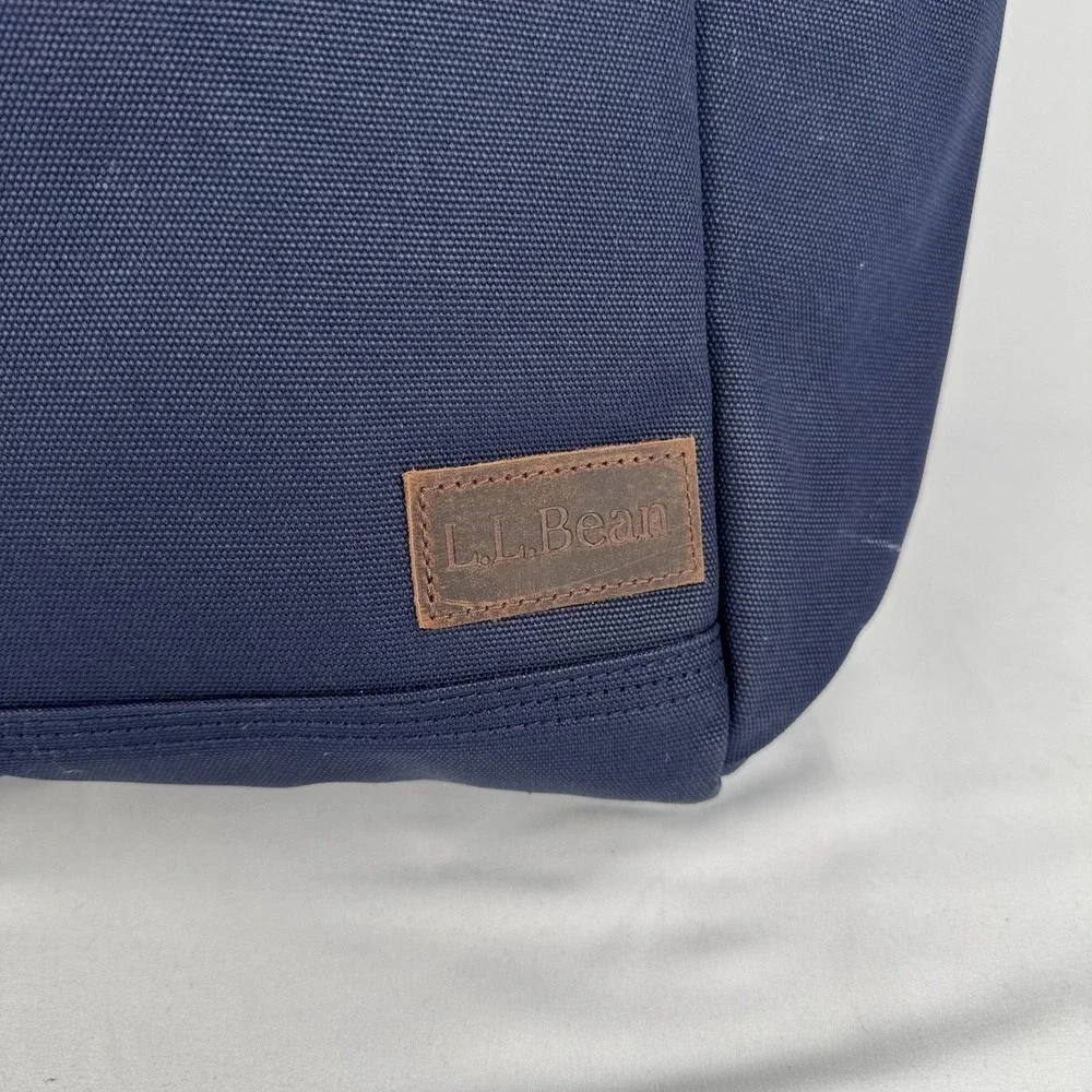 L.L. Bean **length 17