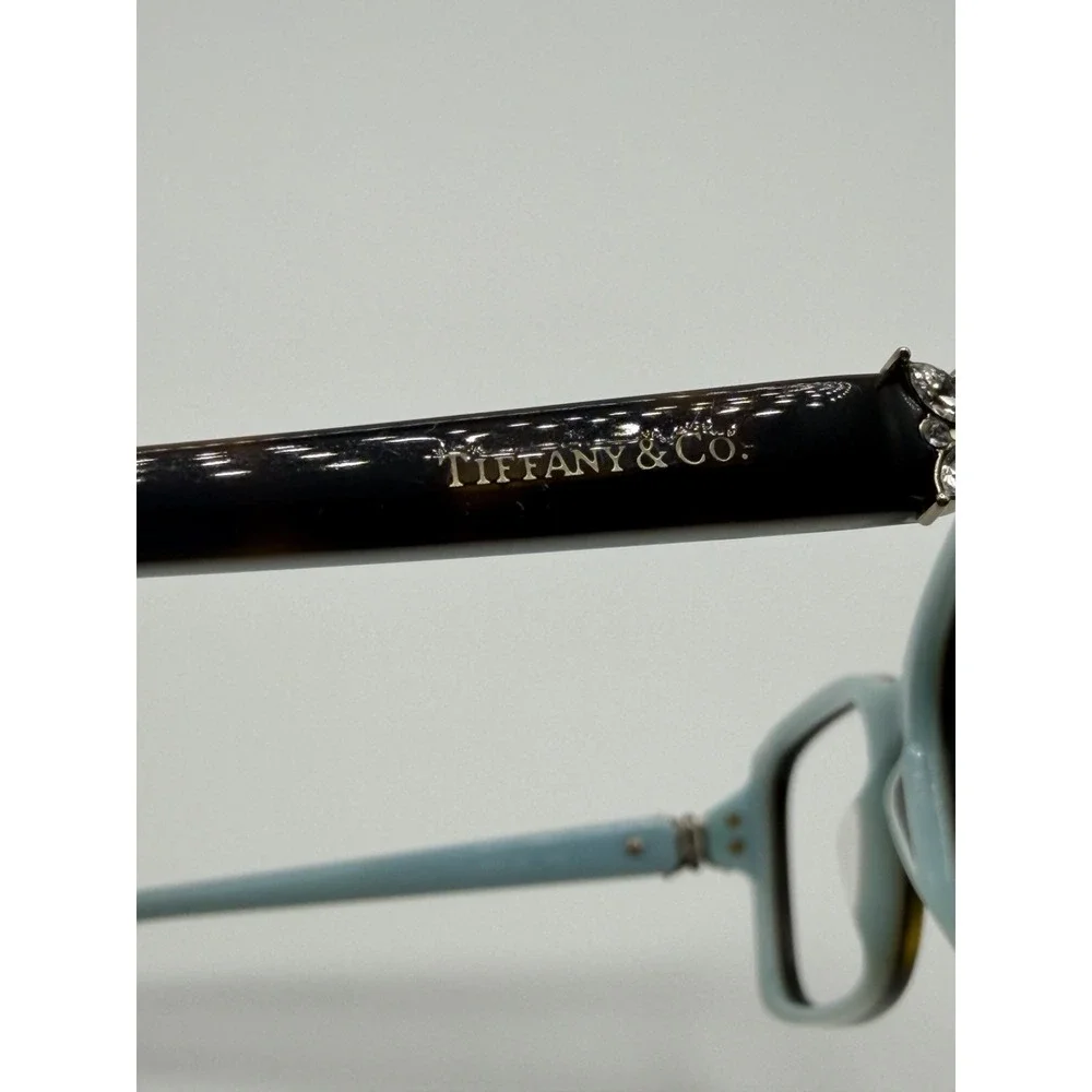 Tiffany & Co. read tiffany