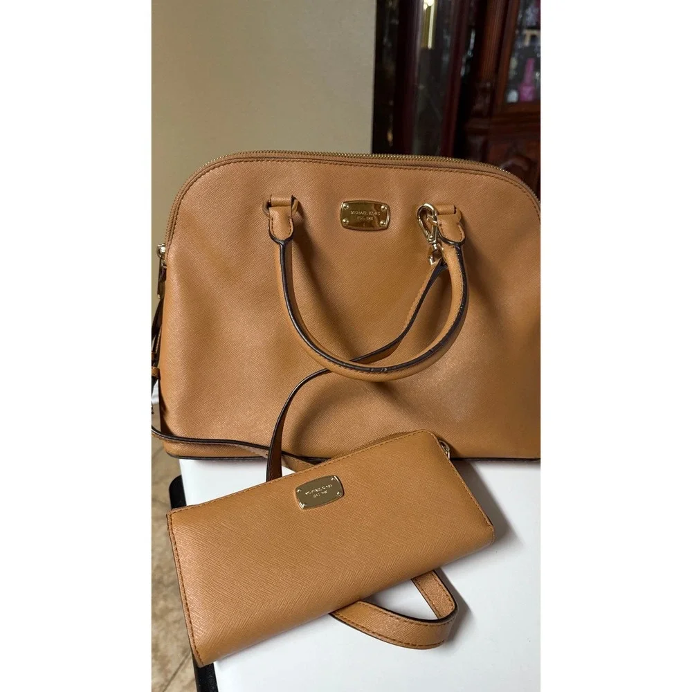 MICHAEL KORS MK LG Dome Satchel‎ Bag and matching wallet Tan Saffiano