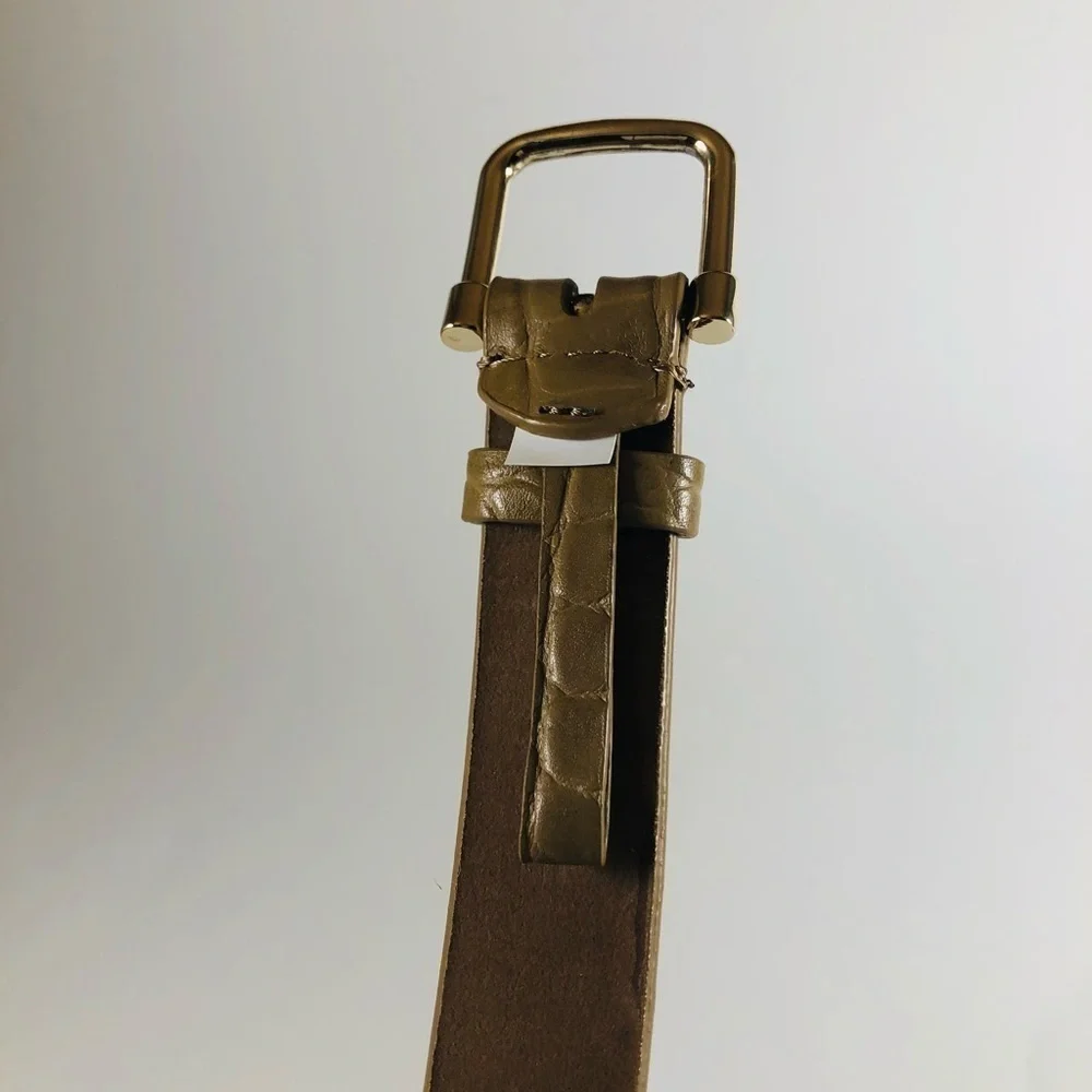 Ann Taylor used buckle