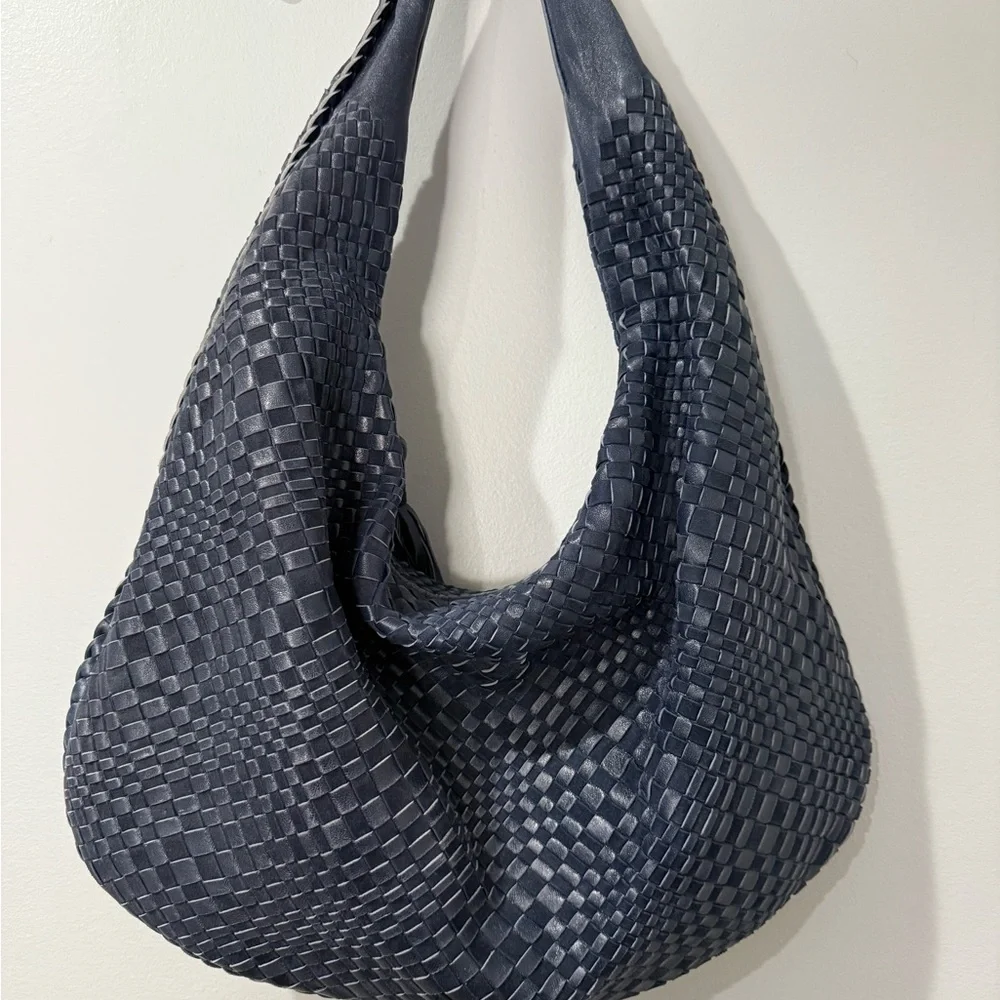 N/A elegant woven