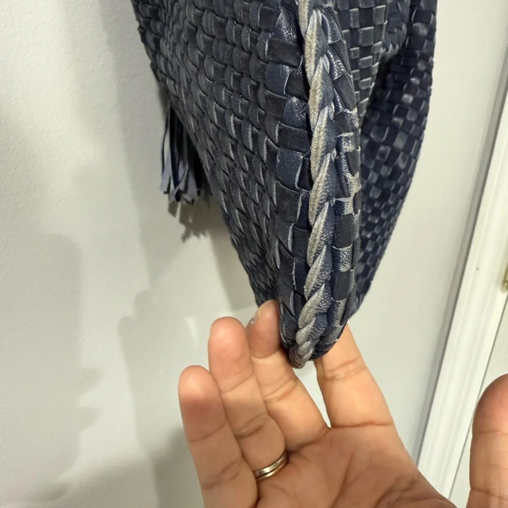 N/A elegant woven