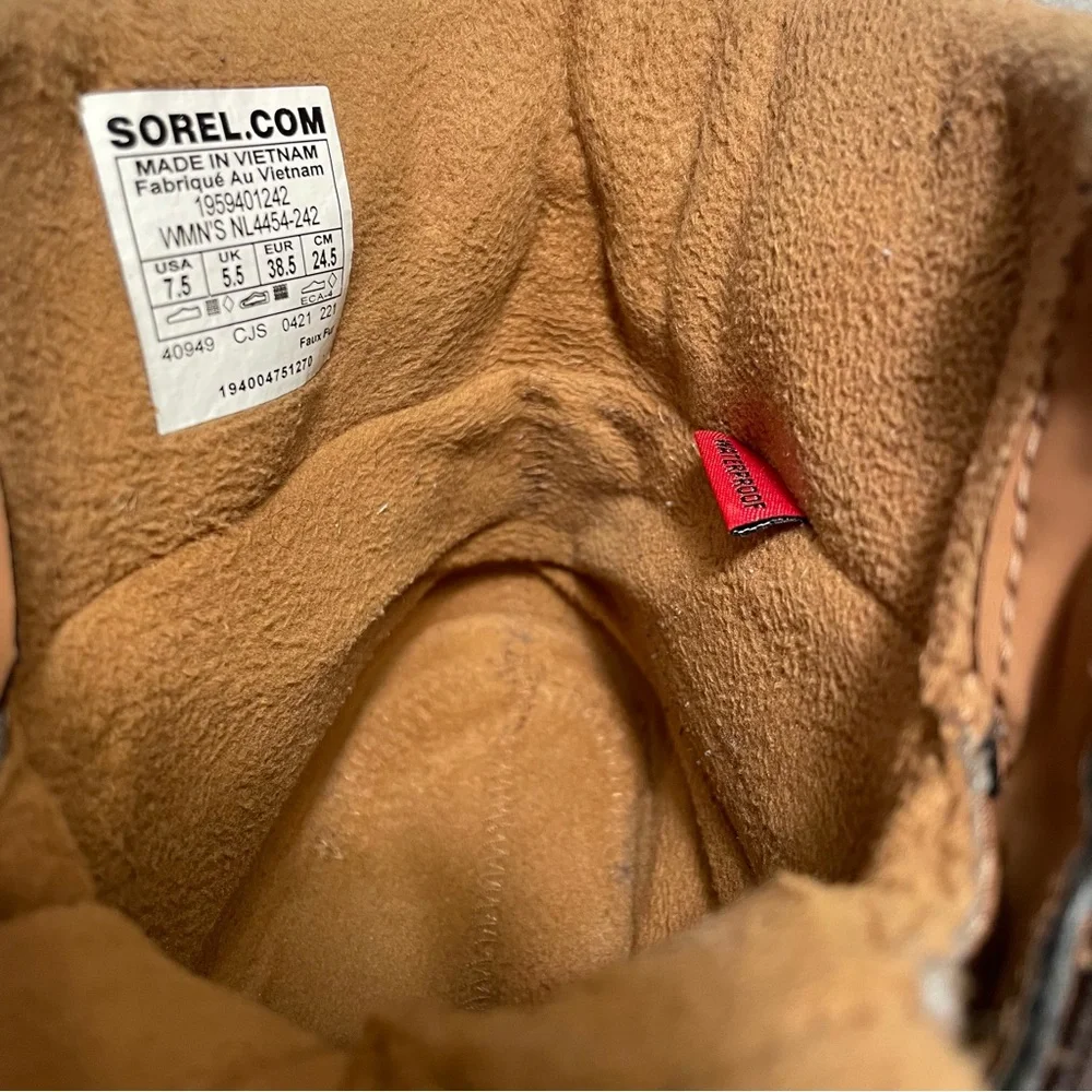 Sorel women’s explorer
