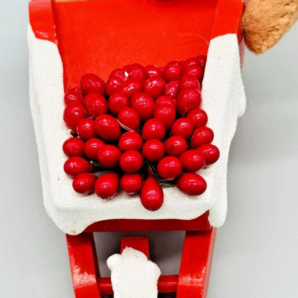 Annalee Red Hot‎ Helper Gingerbread Wheelbarrow 5 inch 969406 2006