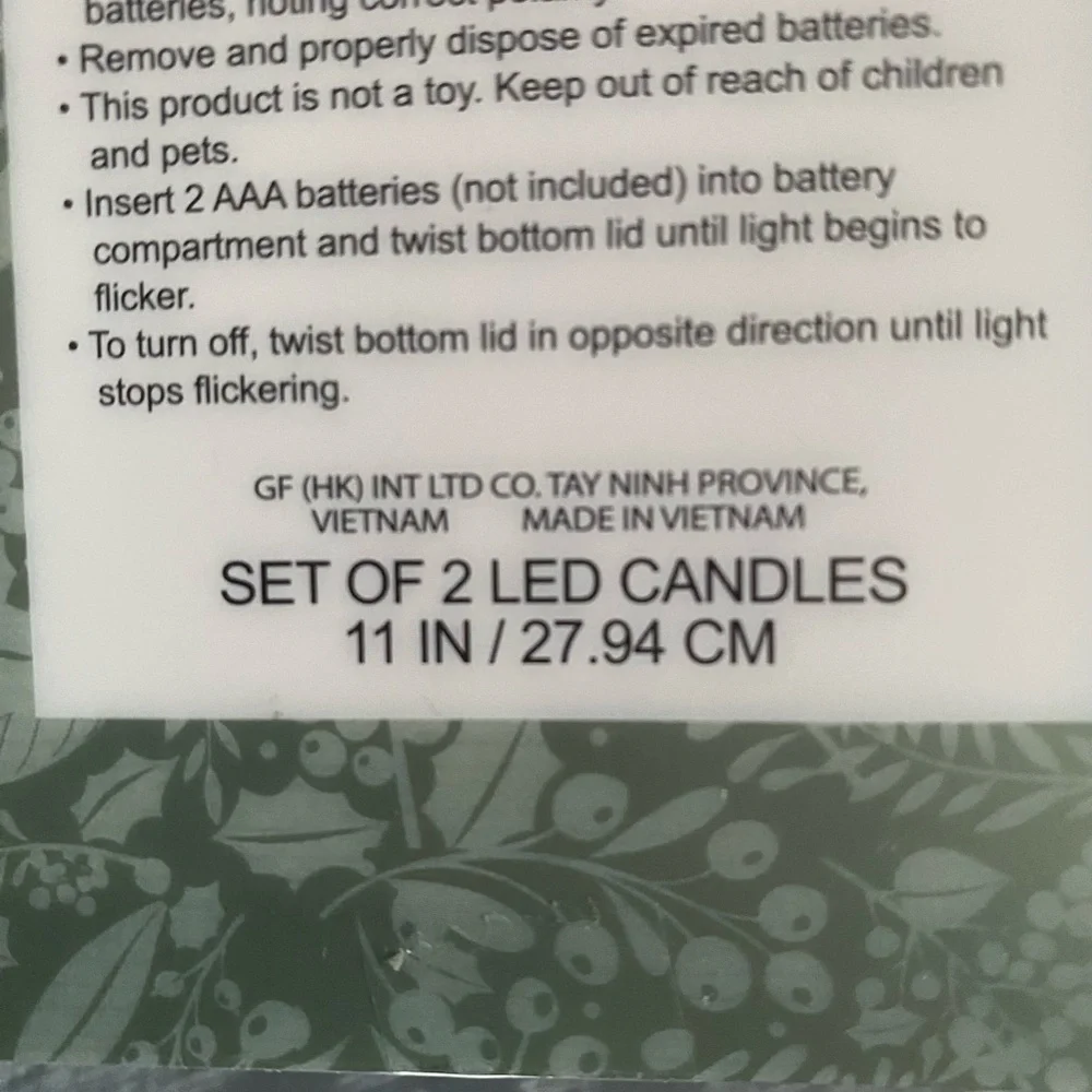 NEW Tinsel and Fir white shimmery flameless‎ taper candle set Christmas tree