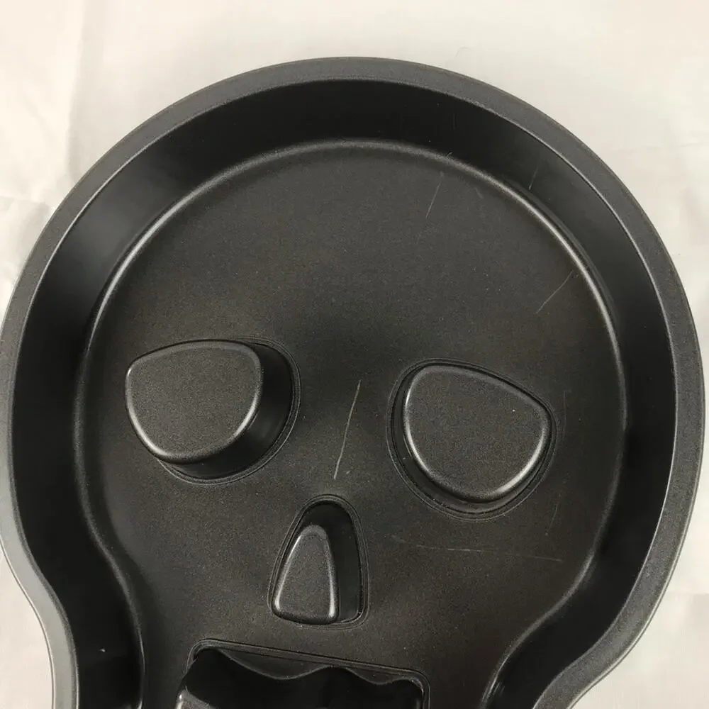 Wilton skull pan