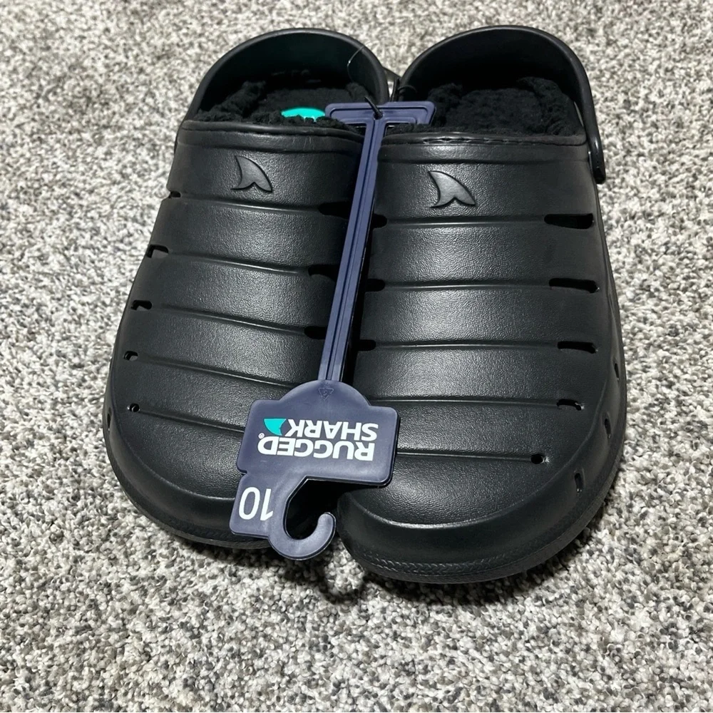 Rugged Shark nwt rugged