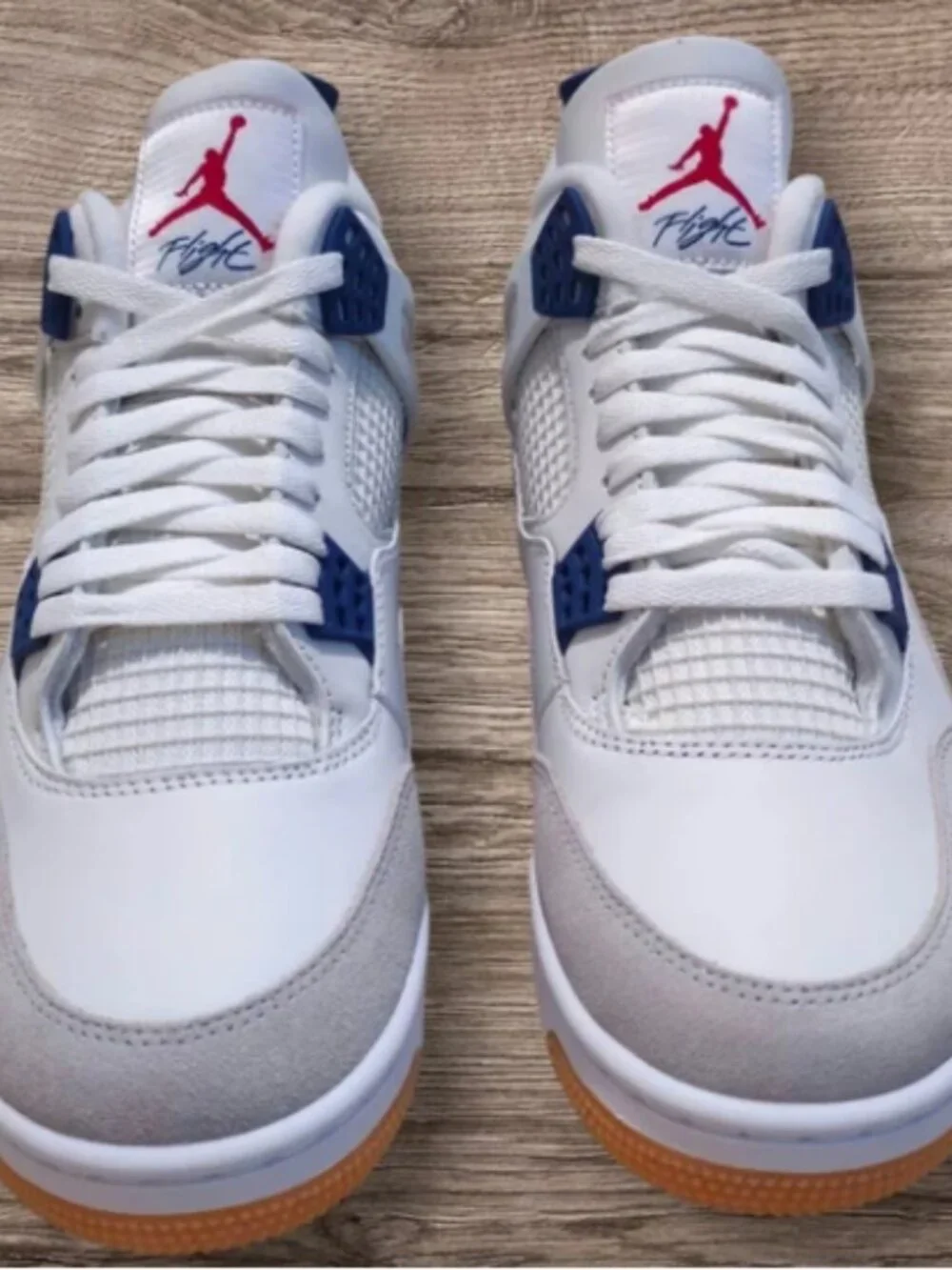 Air Jordan 4 Retro SB Navy Sneakers