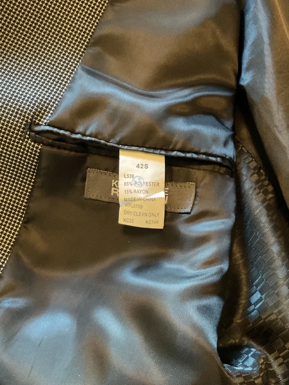 Kenneth Cole kenneth cole