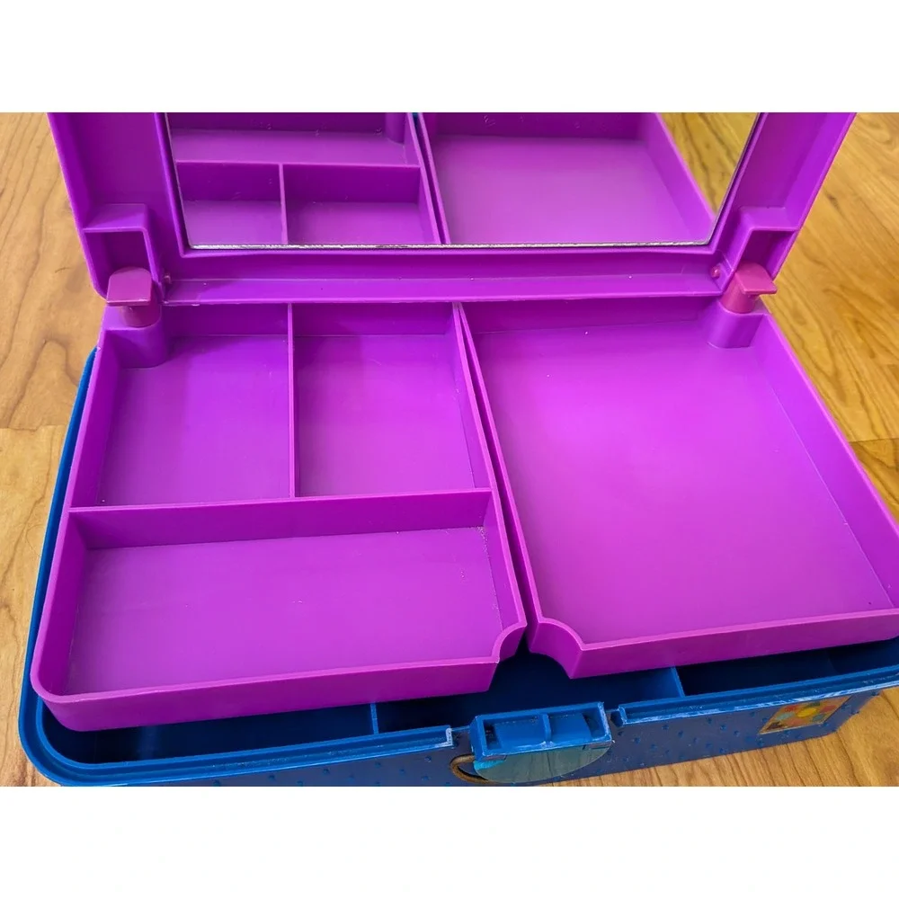 Caboodles carry travel