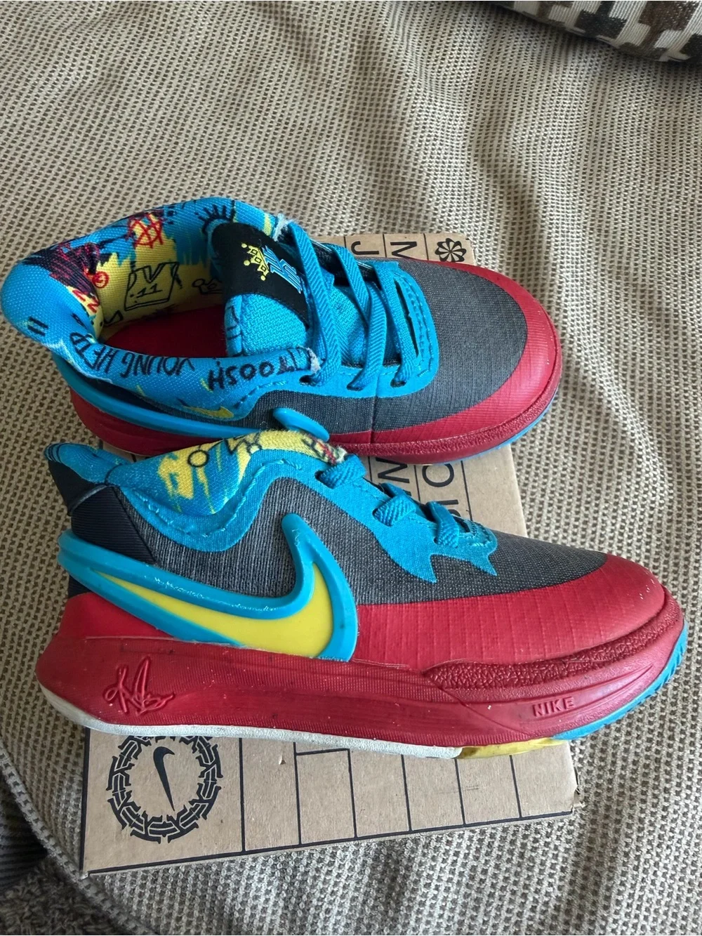 Nike bright multi