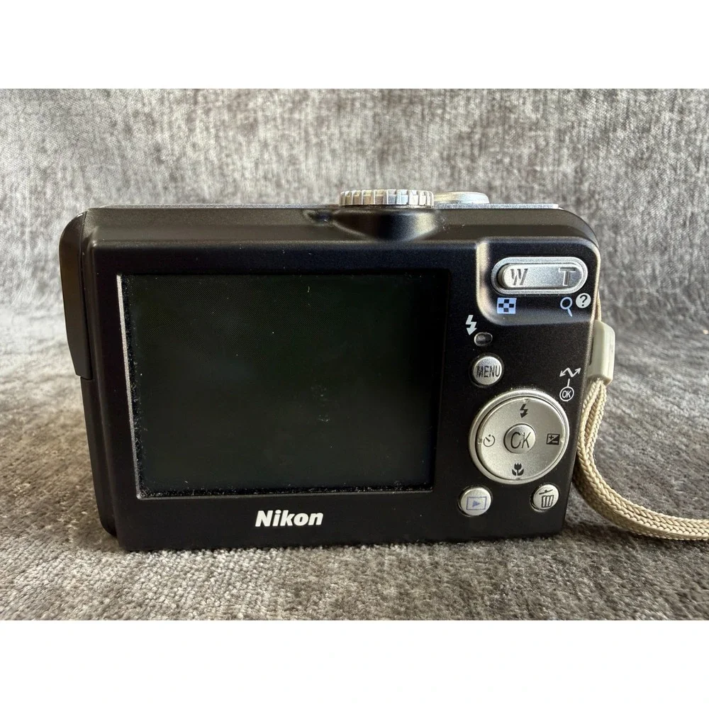 Nikon coolpix p1