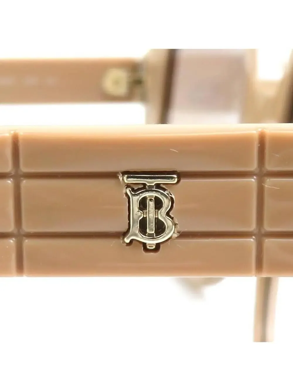 Burberry such beige