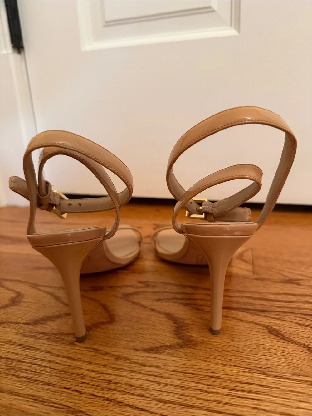 Tory Burch elegant nude