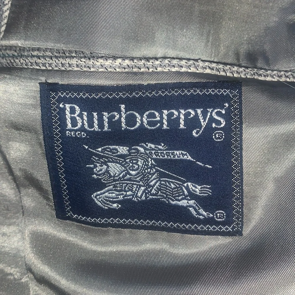 Burberry size 42r
