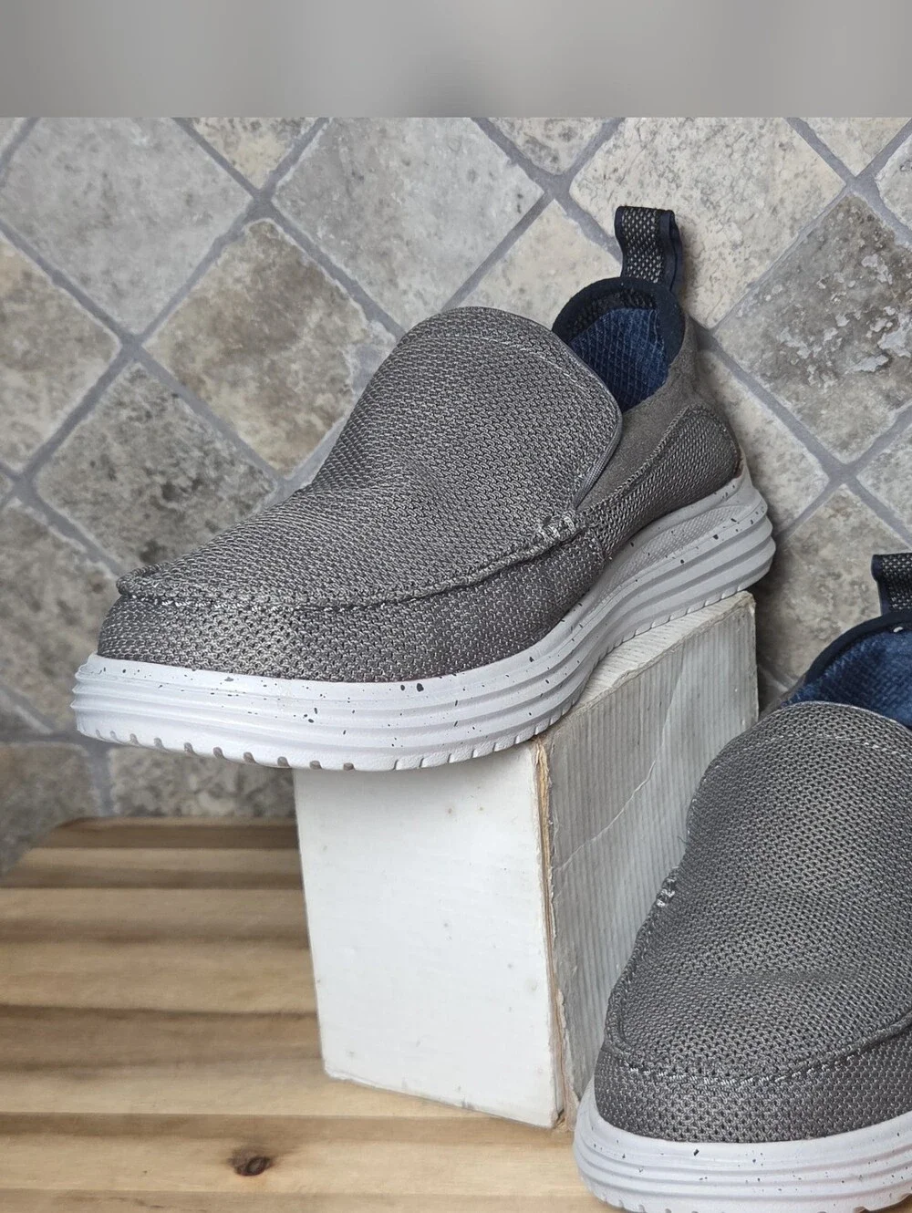 Skechers men’s casual