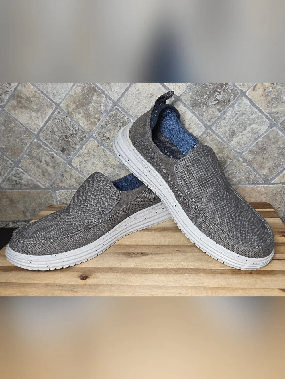 Skechers men’s casual
