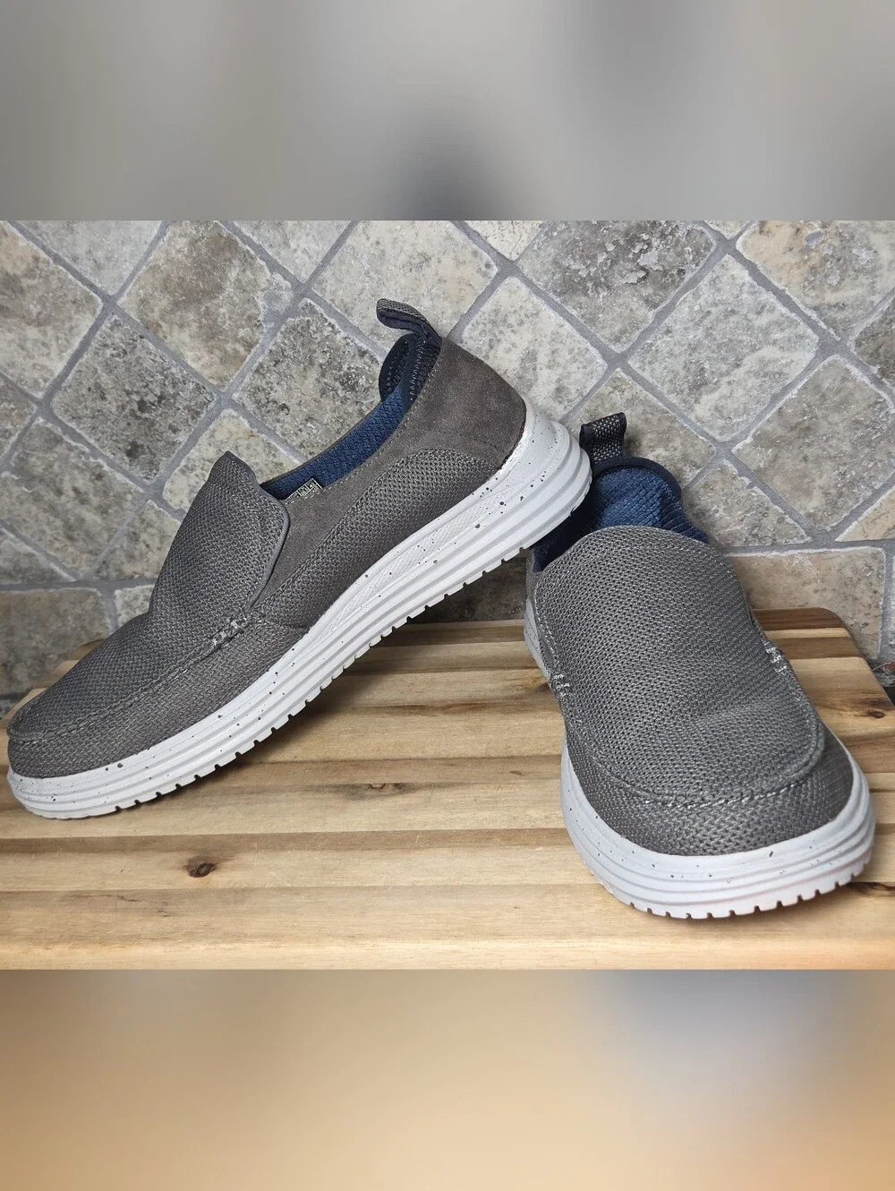 Skechers men’s casual