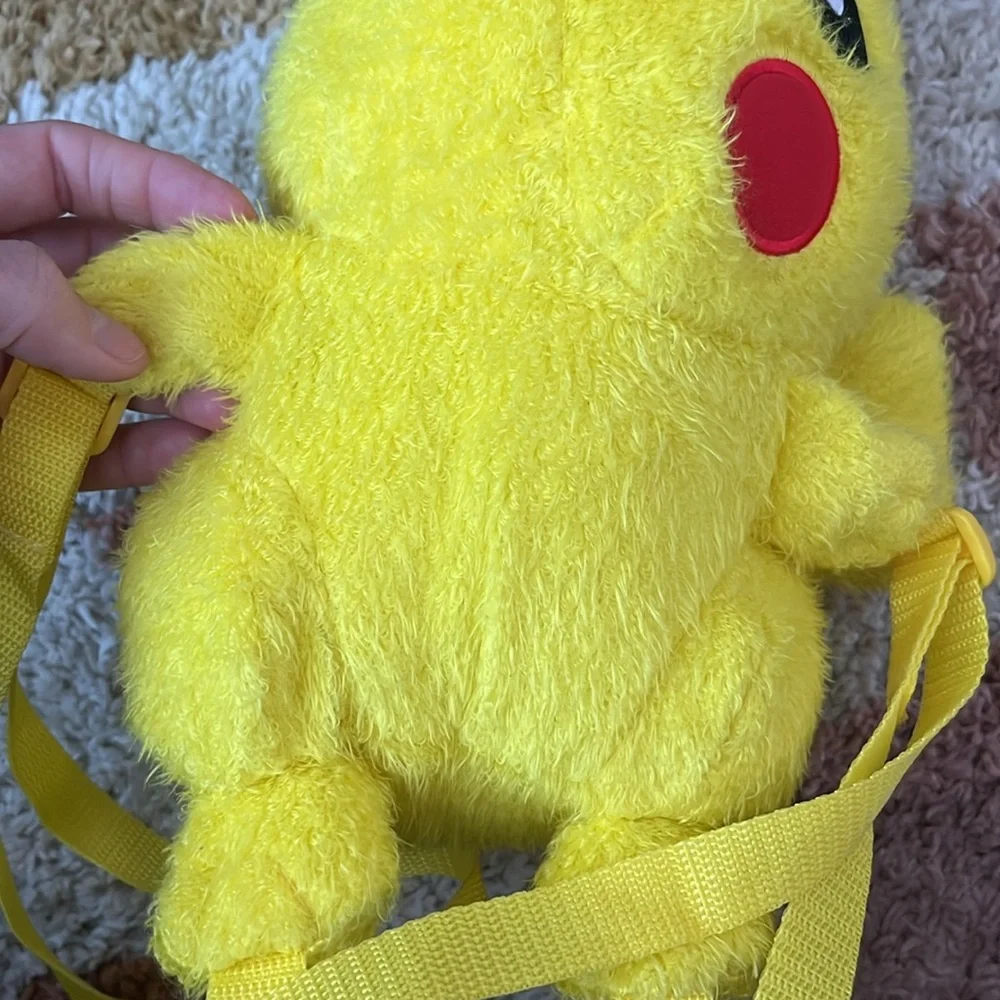 Banpresto Pokémon pikachu stuffed backpack