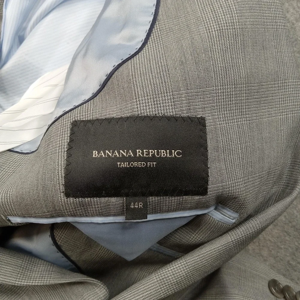Banana Republic brand banana