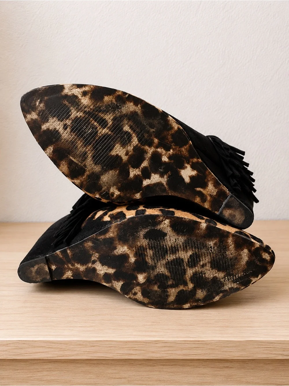 Betsey Johnson beautiful soles catching