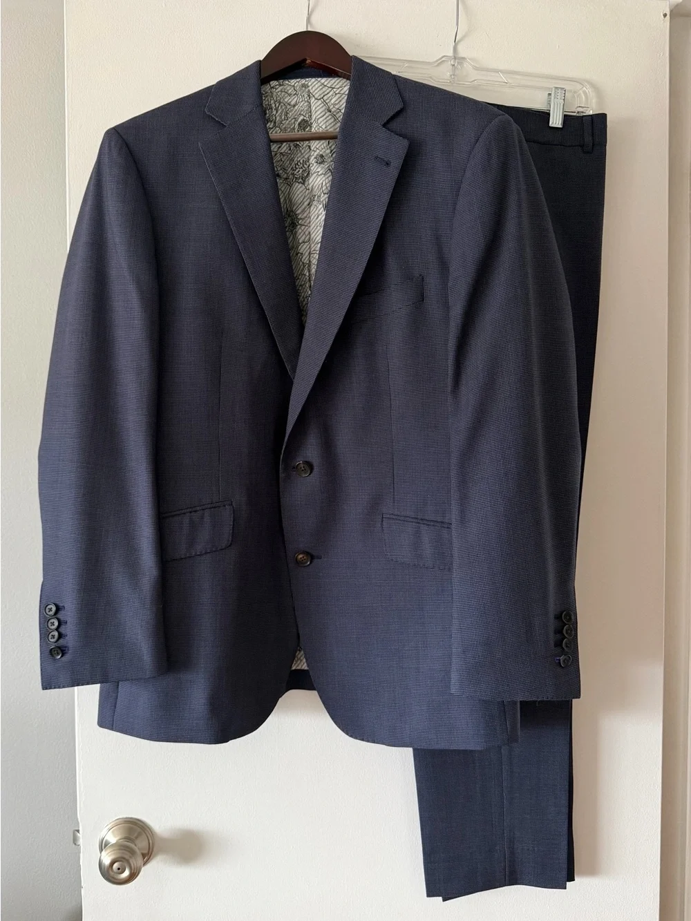 Alton Lane Men's 100% Wool 2-Piece Suit Blue Micro-Check 42R 38x29 W/Garment Bag