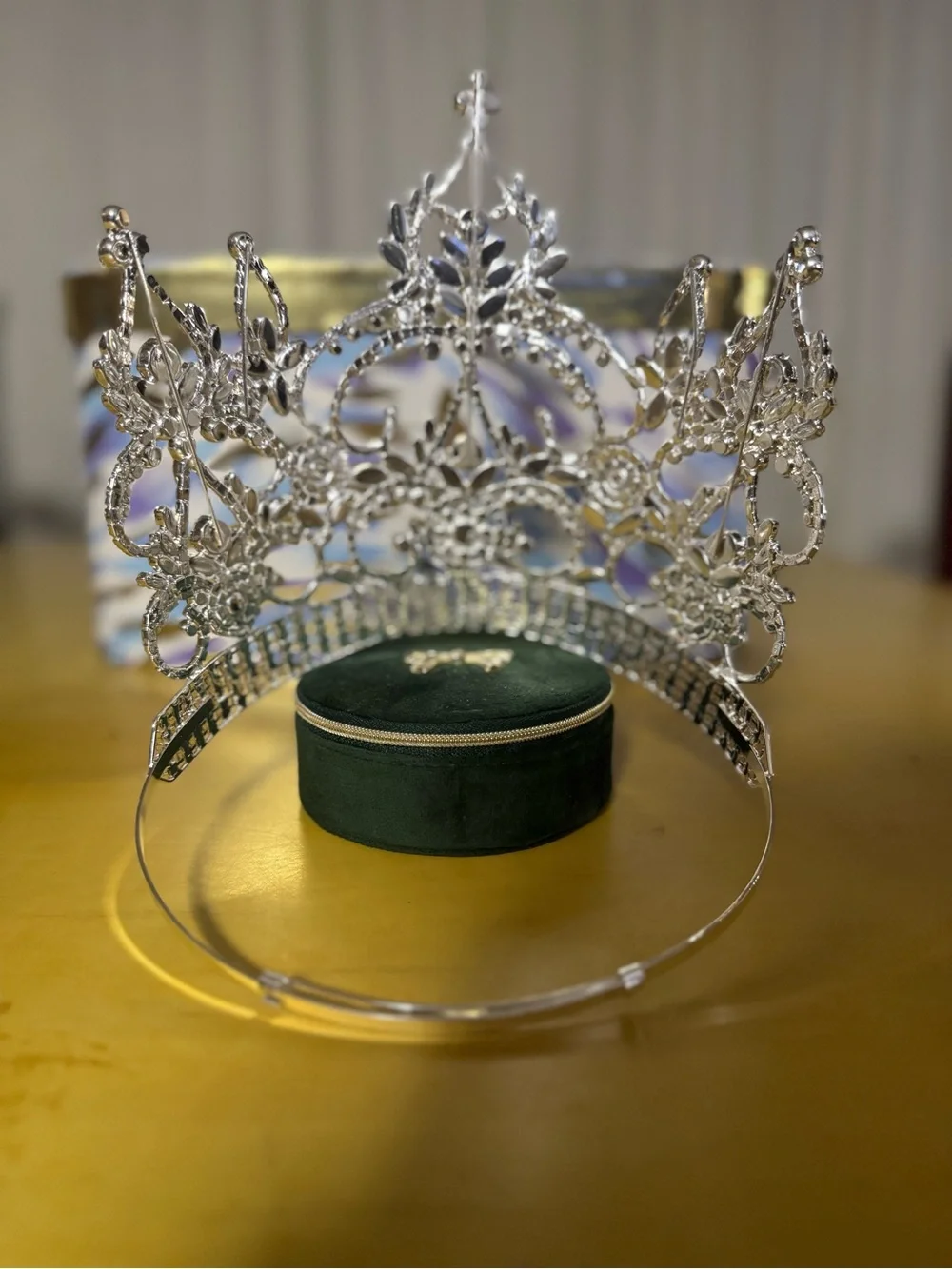 N/A elegant crystal
