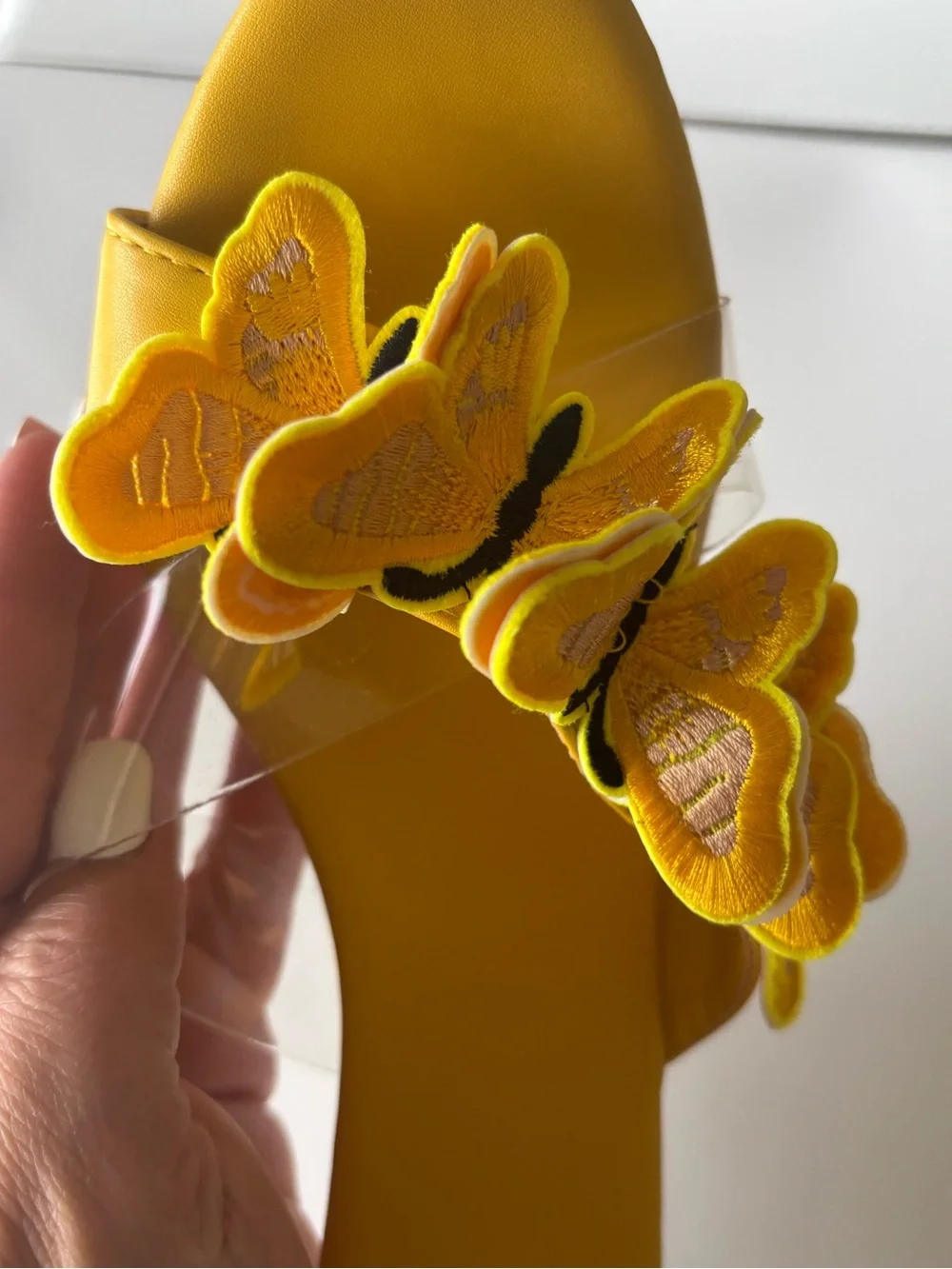 N/A bright yellow